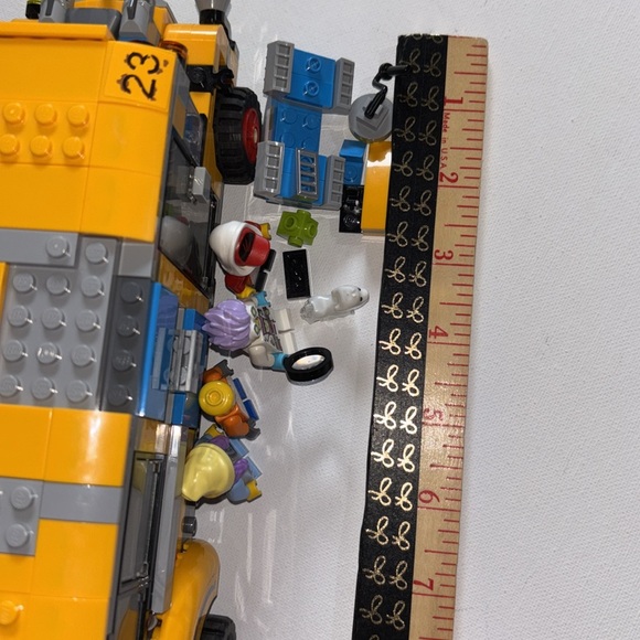 LEGO Hidden Side Paranormal Intercept Bus 3000 70423 Augmented Reality (AR) - Picture 10 of 14